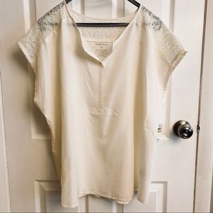 *NWT* Van Heusen cream colored silky shirt